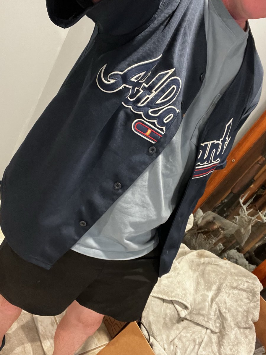Gingerdan4105's tweet photo. Games 2 let’s go! #chopon #fortheA #Braves #ATL https://t.co/BttWZ0EncU