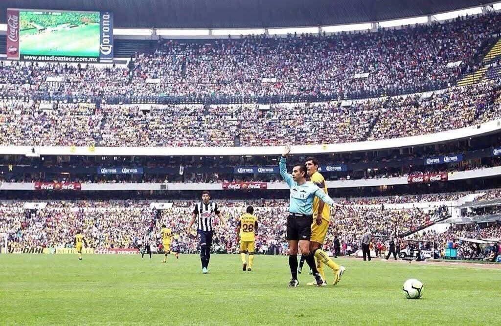 lamaspasional's tweet photo. MTY Y su gente a CDMX.

El siguiente partido de @Rayados en Liga MX es nuevamente en la cancha del Estadio Azteca, ahora enfrentando al América, el próximo 10 de octubre.

Importantísimo sacar los 3 puntos!!! https://t.co/H0q0OezdtX