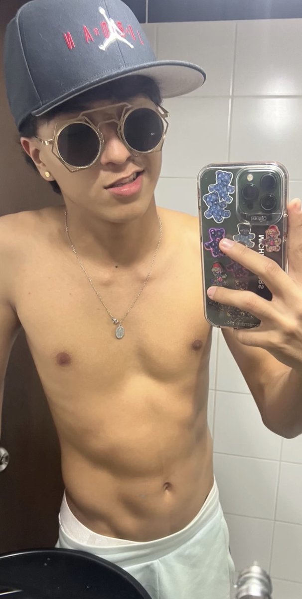 LOTVIPER's tweet photo. Leones virales ! Quieres ver más de ellos ? Canal vip en tan solo 50 cop 🇨🇴 20usd 🇺🇸 https://t.co/Q53VGtKBj6 envíame mensaje para adquirir nuestro vip ⚜️ https://t.co/YfWYewJpy7 ( FREE)
https://t.co/TiNypldo2o ( FREE)
 ( habla para más información ) todas las categorías https://t.co/105fkMPIBl