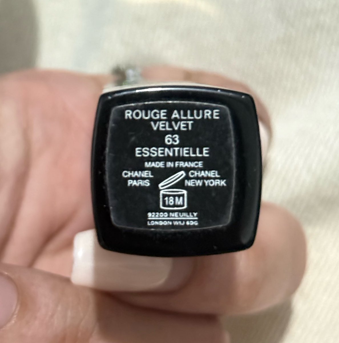 KeRatn43600's tweet photo. ส่งต่อ ลิป CHANEL สี63 essentielle เหลือ90%ค่ะ  300รส แท้💯ปล่อยถูกเพราะไม่ได้ใช้ค่า

#ส่งต่อchanel #ส่งต่อคสอ #ส่งต่อเครื่องสำอางมือสอง #ส่งต่อแบรนด์เนมมือสอง
#ส่งต่อnars #ส่งต่อmac #ส่งต่อtarte #ส่งต่อrarebeauty #ส่งต่อhourglass #ส่งต่อsephora
#ส่งต่อnars #ส่งต่อdior https://t.co/24v6B31UK6