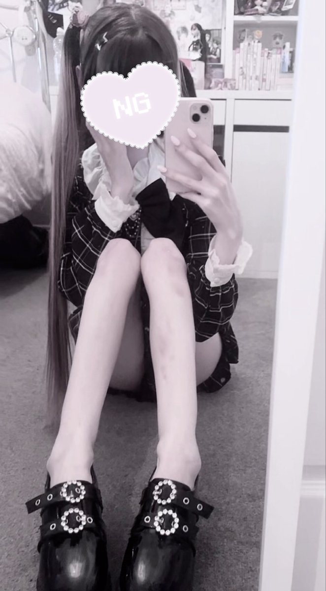 lovesickvie's tweet photo. rotten hearted doll ꒰ づ . ◟ 𓏼  ྀིᥩ https://t.co/aUZxJ1D7Is