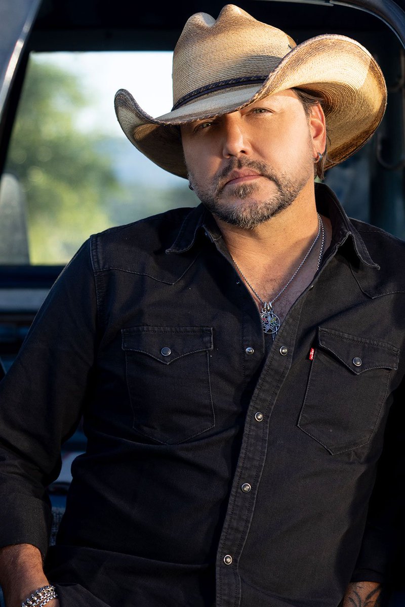 think_whatever's tweet photo. @uffyebanda @Jason_Aldean https://t.co/jSw7h07GPS