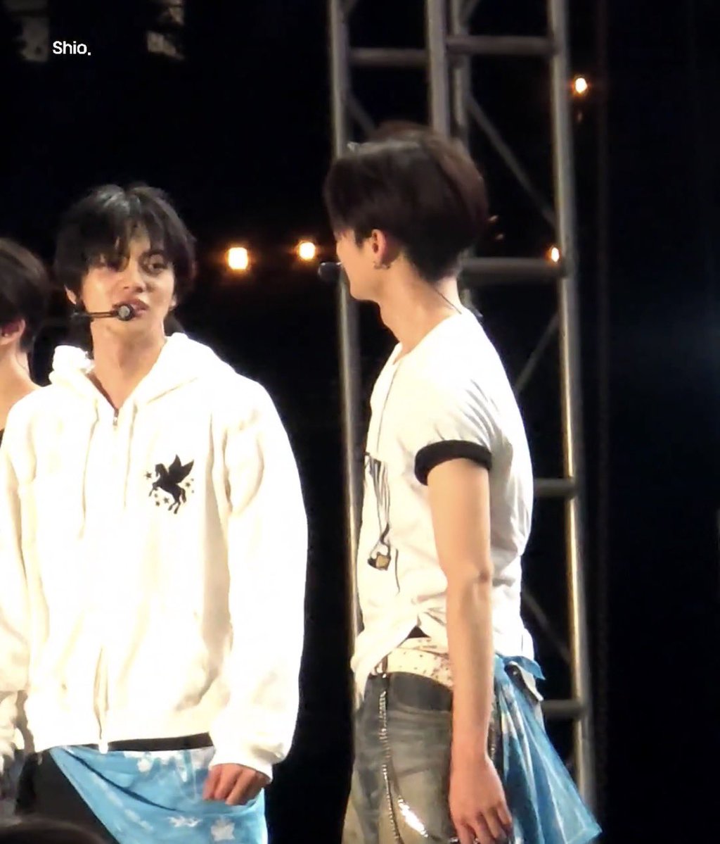 aebywon's tweet photo. Always staring~ https://t.co/dT5684opwc