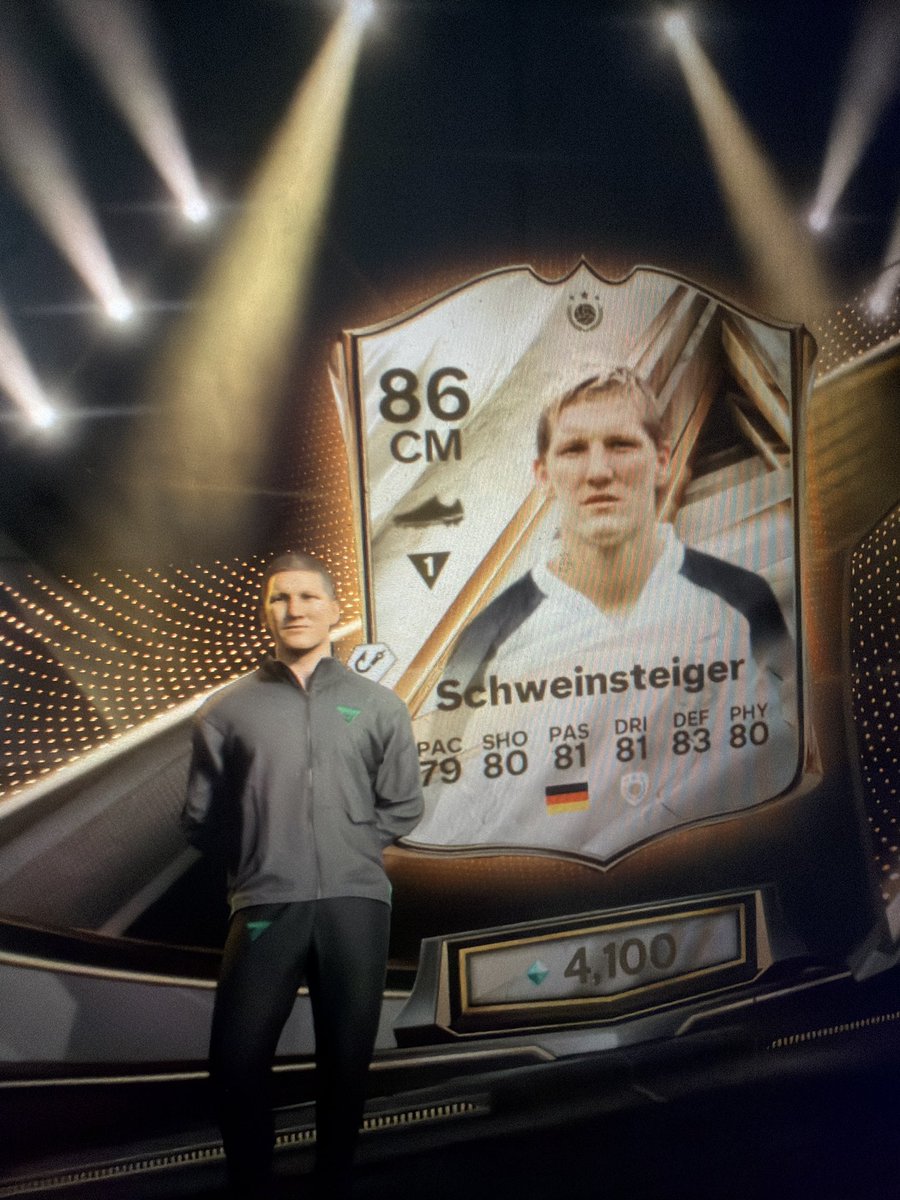 quaidiek's tweet photo. @KillerFutCoins Thankfully got the goat intercept plus https://t.co/ObPfTEBAhc