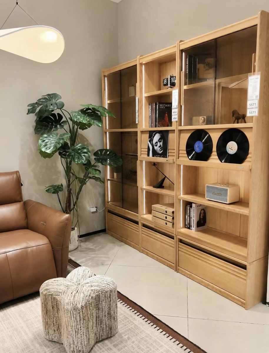 GVAwoodUSA's tweet photo. Solid oak furniture brings lasting warmth, strength, and character to every room. Choose honest joinery and natural finishes for pieces built to last. #SolidWoodFurniture #OakBedFrame #CoffeeTable https://t.co/rmQil7CRMQ