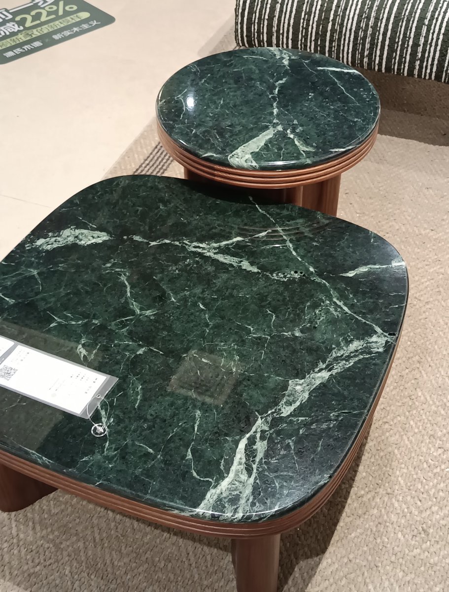 GVAwoodUSA's tweet photo. Solid oak furniture brings lasting warmth, strength, and character to every room. Choose honest joinery and natural finishes for pieces built to last. #SolidWoodFurniture #OakBedFrame #CoffeeTable https://t.co/IFnZg8lW1G