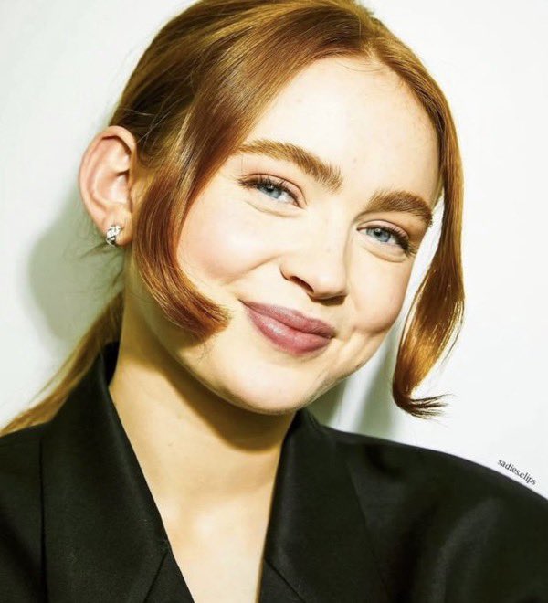 SadieSinkFR's tweet photo. Ce visage 😍💕 https://t.co/GIQRDUcbtM