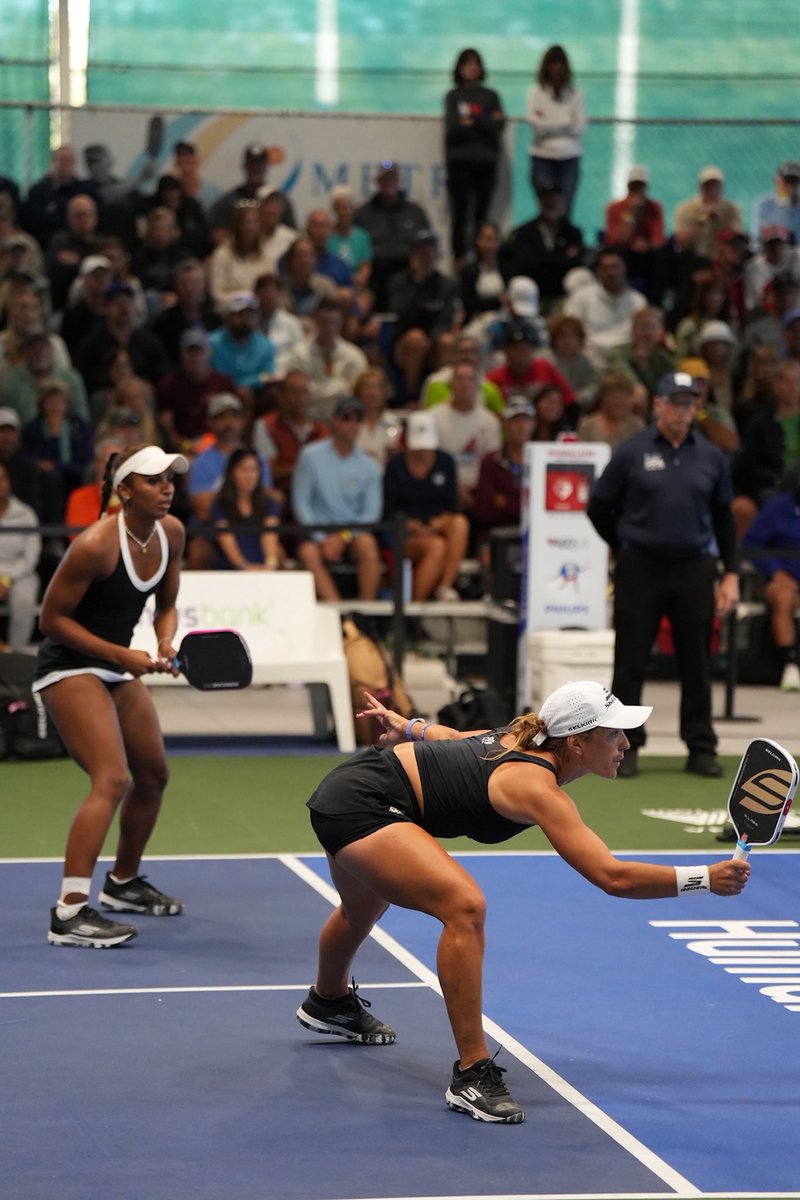 CP_Pickleball's tweet photo. Back in one of my favorite cities 🎰 Vegas week!
There’s just something about this stop — amazing food, shows, hotels, and a pretty incredible pickleball facility. Mixed with Eric Oncins Women’s doubles with Tyra Black
Ready to compete and have some fun! https://t.co/wcaGyOOGLj