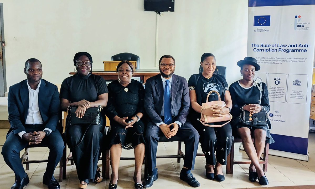 RoLACNG's tweet photo. 𝐒𝐭𝐫𝐞𝐧𝐠𝐭𝐡𝐞𝐧𝐢𝐧𝐠 𝐁𝐚𝐢𝐥 𝐓𝐫𝐚𝐜𝐤𝐢𝐧𝐠 𝐚𝐧𝐝 𝐂𝐨𝐫𝐫𝐞𝐜𝐭𝐢𝐨𝐧𝐚𝐥 𝐃𝐞𝐜𝐨𝐧𝐠𝐞𝐬𝐭𝐢𝐨𝐧: 𝐑𝐨𝐋𝐀𝐂 𝐒𝐮𝐩𝐩𝐨𝐫𝐭𝐬 𝐀𝐧𝐚𝐦𝐛𝐫𝐚 𝐒𝐭𝐚𝐭𝐞 𝐉𝐮𝐝𝐢𝐜𝐢𝐚𝐫𝐲 𝐭𝐨 𝐏𝐢𝐥𝐨𝐭 𝐁𝐚𝐢𝐥 𝐈𝐧𝐟𝐨𝐫𝐦𝐚𝐭𝐢𝐨𝐧 𝐌𝐚𝐧𝐚𝐠𝐞𝐦𝐞𝐧𝐭 𝐒𝐲𝐬𝐭𝐞𝐦 (𝐁𝐈𝐌𝐒)👏

Pre-trial detainees (those awaiting trial or bail) make up a substantial number of total inmate population across correctional facilities in Nigeria, a bottleneck that severely strains the entire justice system. 

As part of our effort under the #RoLAC Programme to reduce delays in bail administration and address congestion in correctional centres, we supported the Anambra State Government to pilot the Bail Information Management System (BIMS) within the State Judiciary⚖️

The pilot phase commenced with the deployment of BIMS equipment, followed by the training of designated Magistrates and Court Registrars at the Chief Magistrate Court, Onitsha. The training marks an important step towards improving the efficiency, transparency and effectiveness of bail administration through digital innovation.

Building on the successful implementation of BIMS in Lagos State, the system will strengthen the capture, management and monitoring of bail information, enabling justice sector actors to track bail processes more effectively and support evidence-based decision-making

Through this initiative, RoLAC continues to support the digital transformation of justice administration, contributing to more timely, transparent, and accessible justice for all👌

#CriminalJusticeReform #BIMS #EUInNigeria #InternationalIDEA