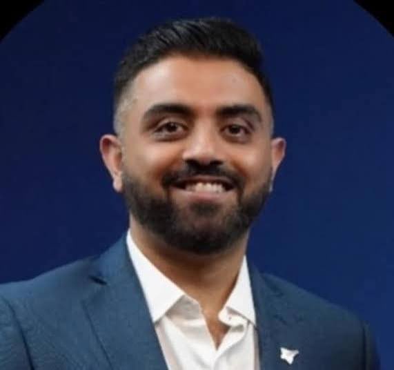 CBHeresy's tweet photo. After weeks of people degrading Indians, God selects a Hindu Indian to be His hero, saving hundreds from Islamic terrorism.

God has a way of choosing the very people others despise to show us how little we understand Him. https://t.co/yaDT66BN6R
