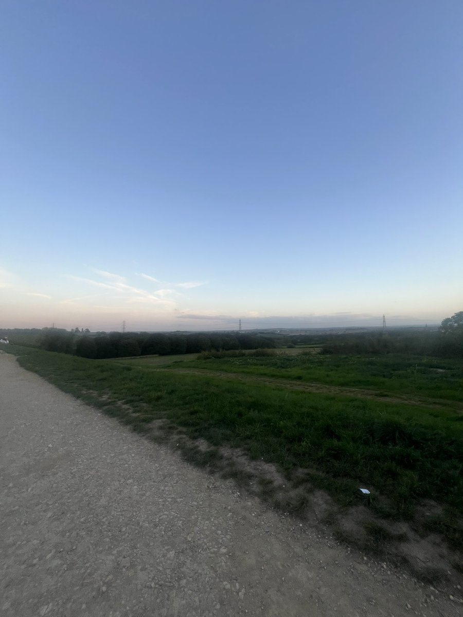 DaganRoberts98's tweet photo. Wednesday night hike ✅ 3 laps around the res💪🏻 Massive thank you to everyone who’s already donated! 4 sleeps to go 💚

https://t.co/F9dWG7wQCy https://t.co/avKLClk9ym