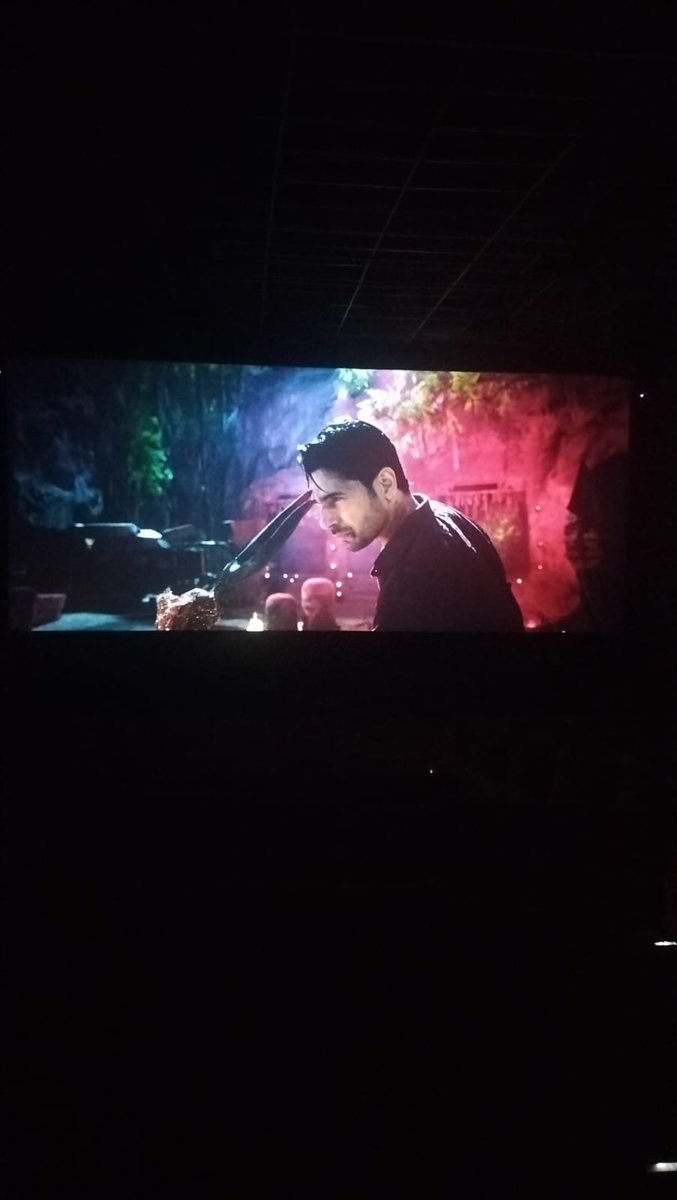 AshaantSagar's tweet photo. That Trishul fight had Sid fully in warrior mode 🔱 solid performance throughout #TheVvaan #SidharthMalhotra https://t.co/yo0D4MyCaR