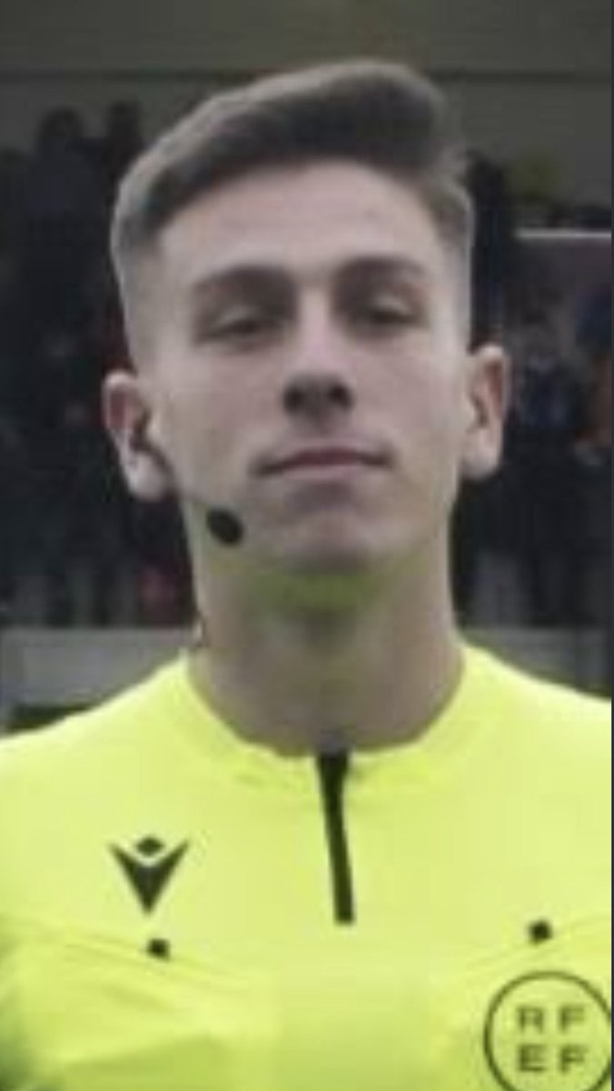 Chechu14_14's tweet photo. El Sr Sebastian Roberto Pricopi Gogu no puede volver a pitar en su vida, @realmurciacfsad hay que ir con todo q por él https://t.co/UsAz4S7ywC