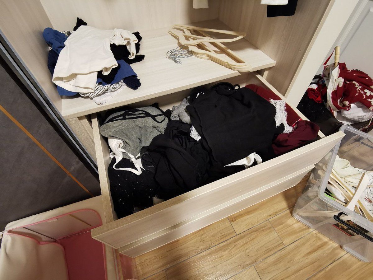 ThersaHoyluj's tweet photo. #OrdenCasa Limpieza de armario hoy: doné 3 bolsas de ropa que no uso, gané espacio y claridad. Pequeos cambios, grandes beneficios! https://t.co/tj7rdEcUs4