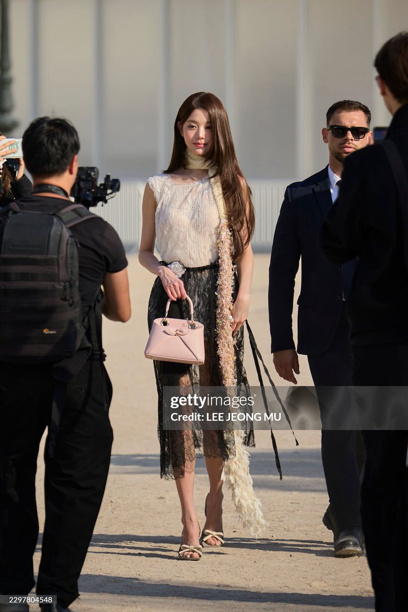 cutecat4847's tweet photo. wonyoung getty images https://t.co/hrN102cfxZ