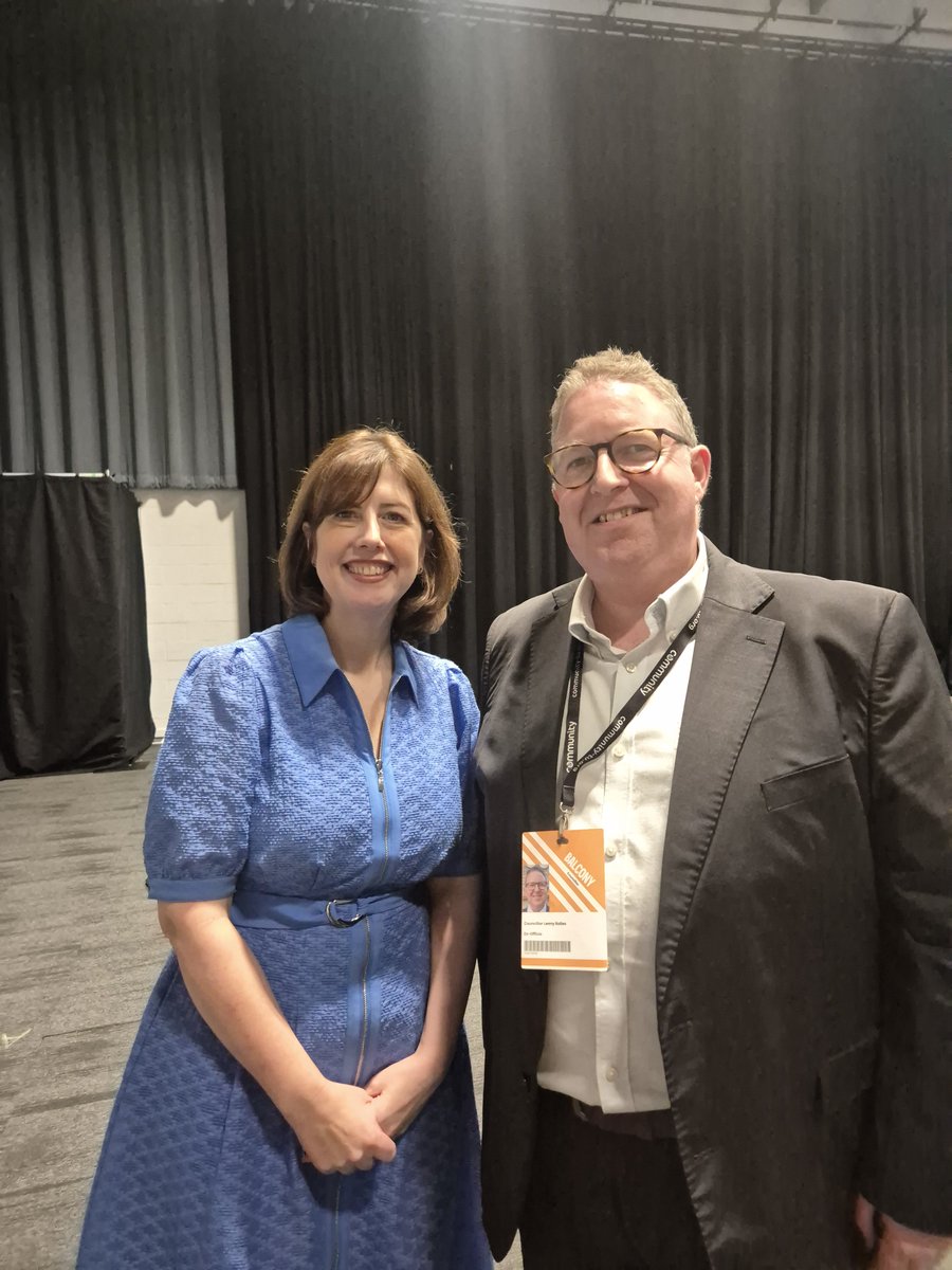 LennyRolles's tweet photo. It was good to catch up with friends and listen to the Prime Minister's @10DowningStreet speech at #LPC26 or was a passionate speech full of hope with @Alister4KCC @vincemaple @hilarybennmp @DavidDjward @shanemochriecox https://t.co/DiJYVUjAOx