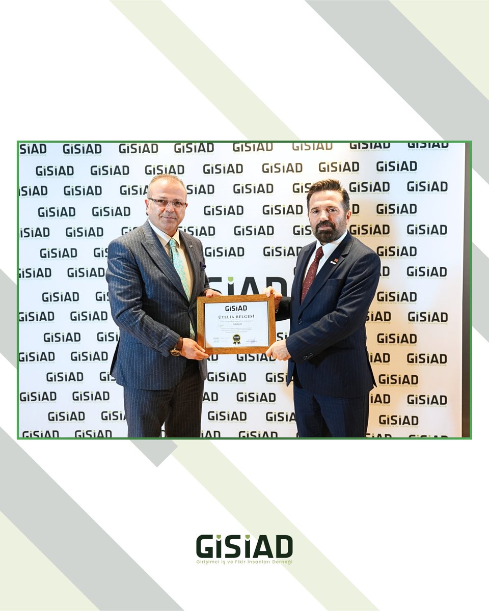 gisiadorg's tweet photo. Genel Başkanımız Sayın Remzi Dursunkaya’nın hitaplarıyla başlayan törenimizde, ailemize yeni katılan kıymetli üyelerimize GİSİAD Üyelik Beratları takdim edildi. https://t.co/3w9s6SDs2l