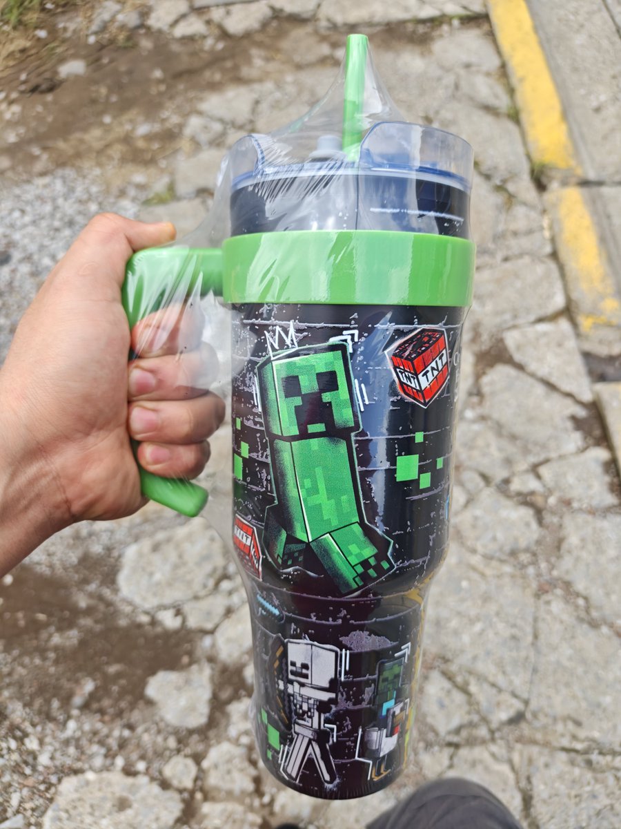 erizo_mg's tweet photo. El día de hoy decidí ser feliz 
#minecraft https://t.co/nbvUQcNWzX