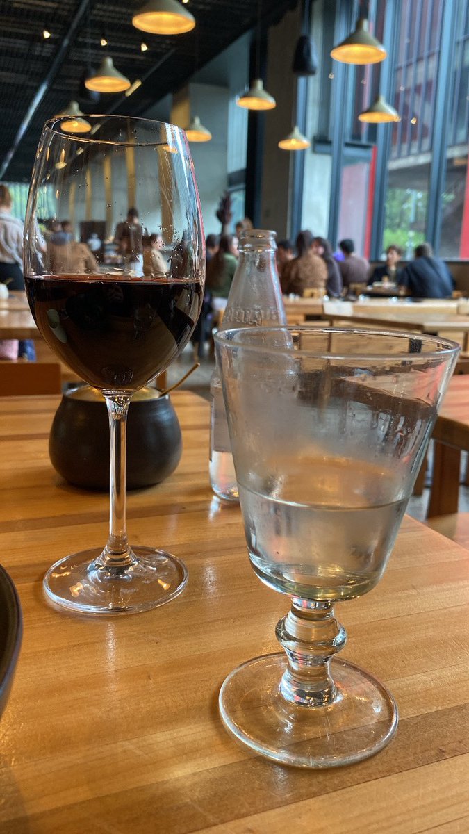 belaliberdade's tweet photo. Boa tarde! 
Almocinho do restaurante do Masp e depois aquele rolê cultural ❤️ https://t.co/6ApnPS95mr