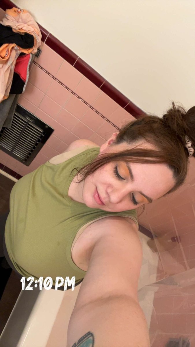 witchy1369's tweet photo. #fypシ゚viral #stoner  #chubby #fypviral #thick #sexy  #sweetface https://t.co/BFCM1w6dn0