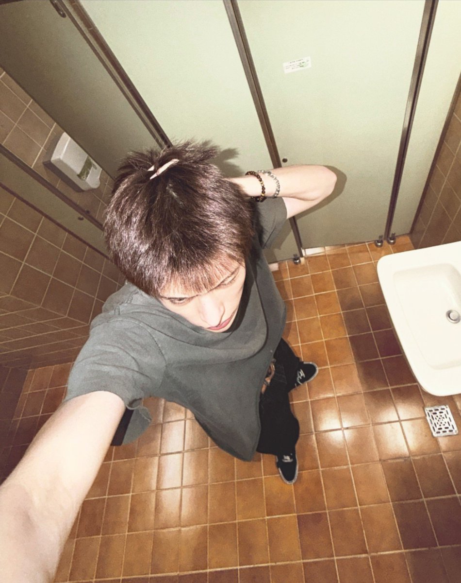 withcortis4life's tweet photo. i miss his weverse dumps https://t.co/SBkO7j4bCr