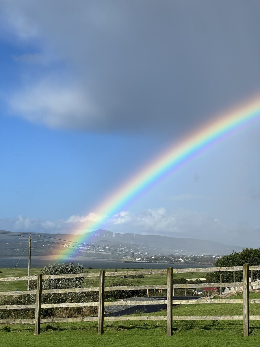 pawsosnowski's tweet photo. RT @FortCottage: A very close rainbow today. Inishowen Co Donegal https://t.co/yxxQ4F77It