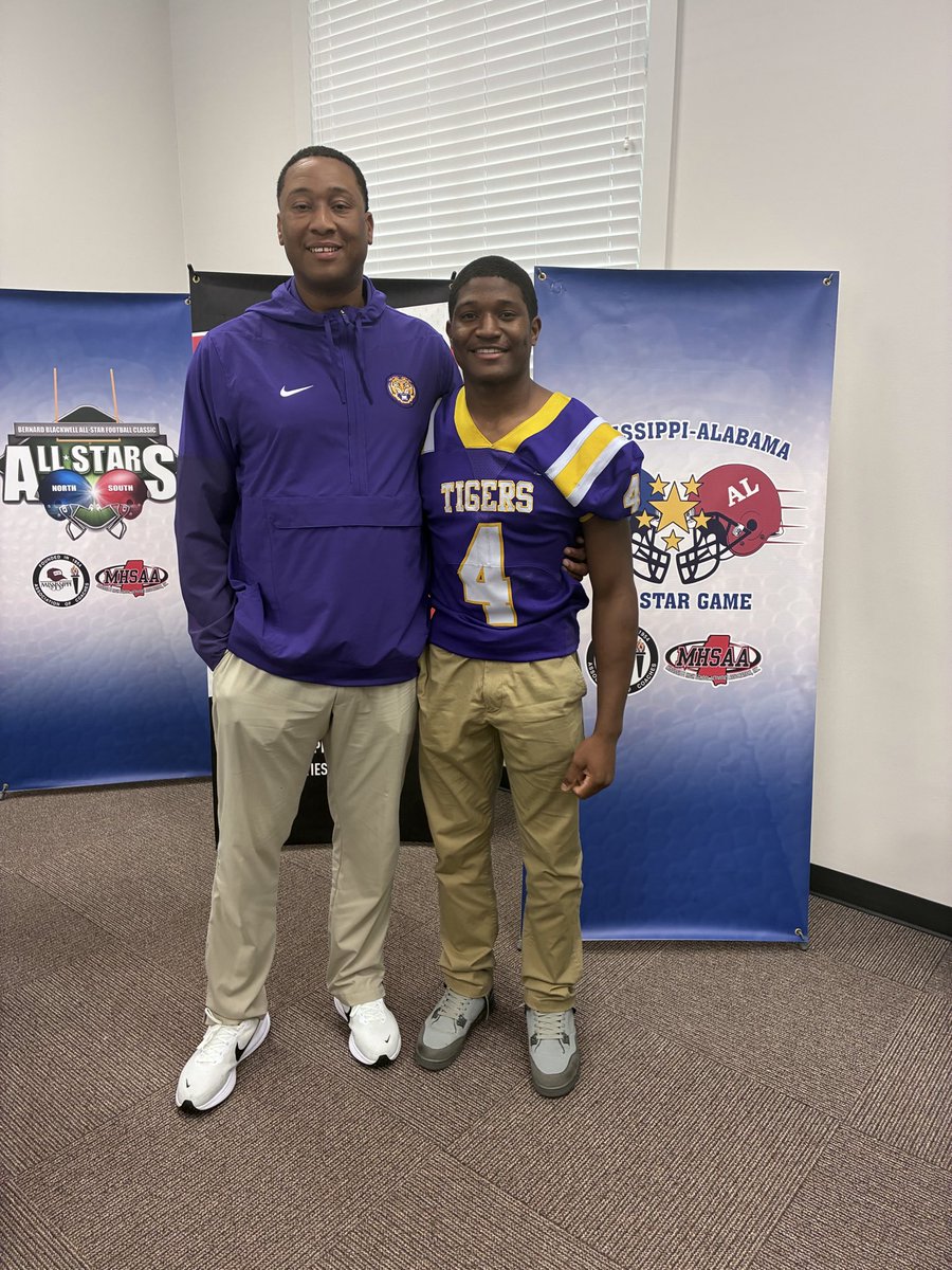 CoachKLacey's tweet photo. Congrats to our very own Tre McQueen for being selected to the MS/AL All Star game. Also congratulations to Legend Garrett for being selected to the Bernard Blackwell North-South game. We look forward to you both representing @BurgBuiltFB!! Go Tigers!!! #EDC https://t.co/ndRjvy1cwR