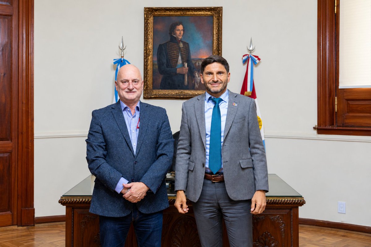 nachobiglieri's tweet photo. Muchas gracias Gobernador @maxipullaro , por escuchar nuestras propuestas y proyectos. 
Compromiso formal de @UnidadEnDefensa
para mejorar la justicia federal en Santa Fe. 
https://t.co/bxysOonyyR https://t.co/pZcwm2L80v