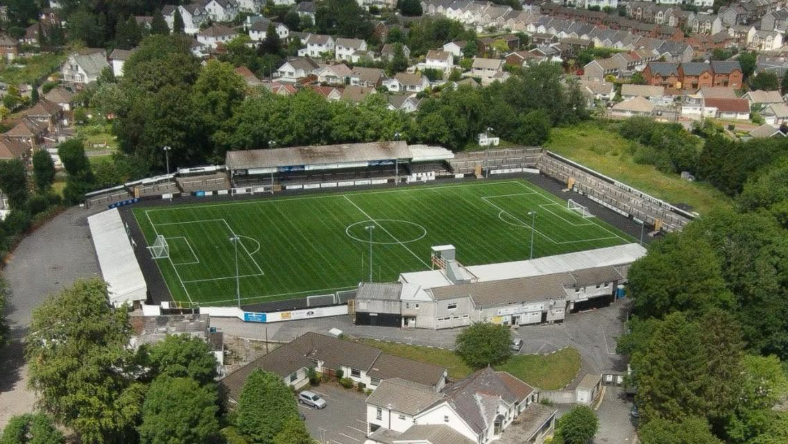 officialKLtown's tweet photo. Supporters Coach - Merthyr Town (A) 🚌 

We are looking to run a supporters coach for our away meeting against Merthyr Town on Saturday 17th October 🗓️

Book your tickets in advance for a guaranteed journey to Merthyr 🛣️ 

Head to our website for more information ℹ️

#WeAreLynn https://t.co/raPIrV3I4N