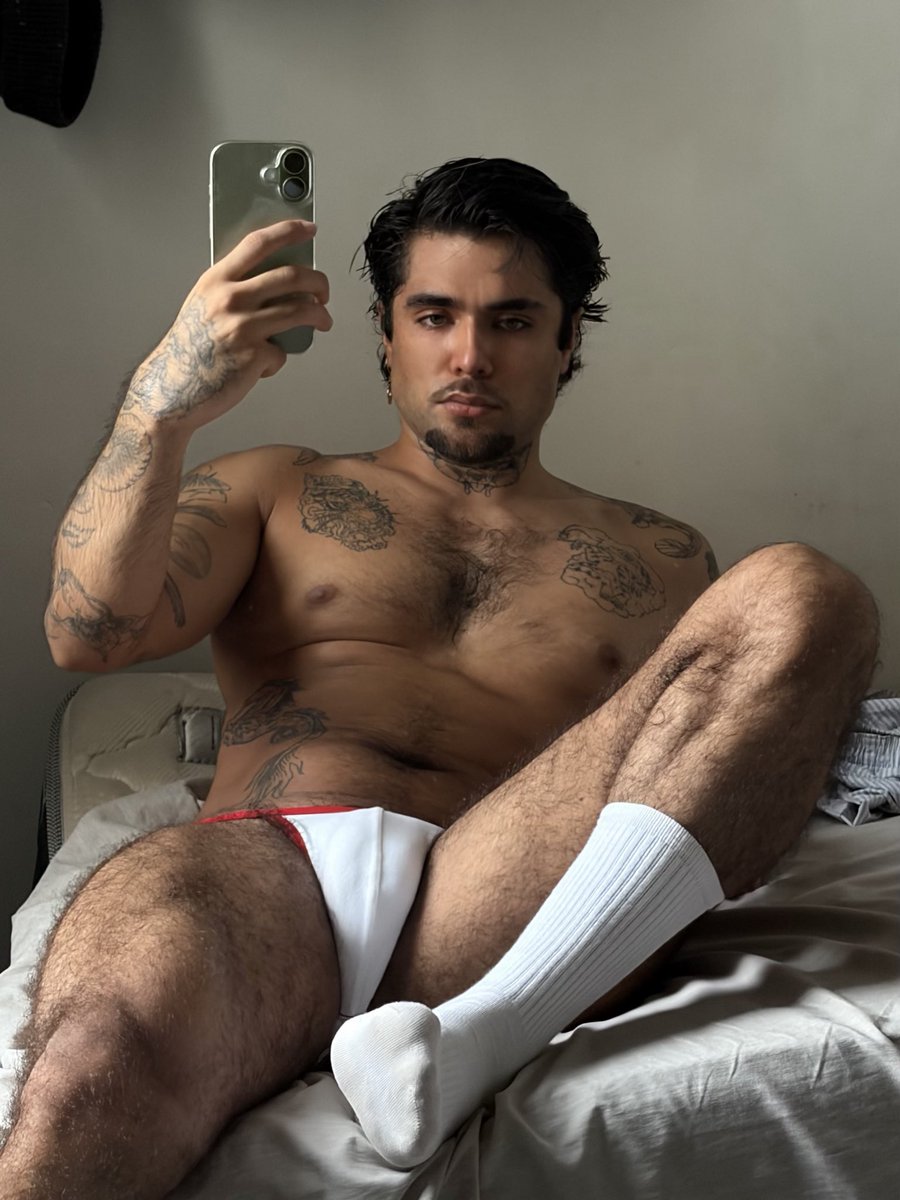 tarzatanic's tweet photo. anyways https://t.co/HBL3y7jDuQ