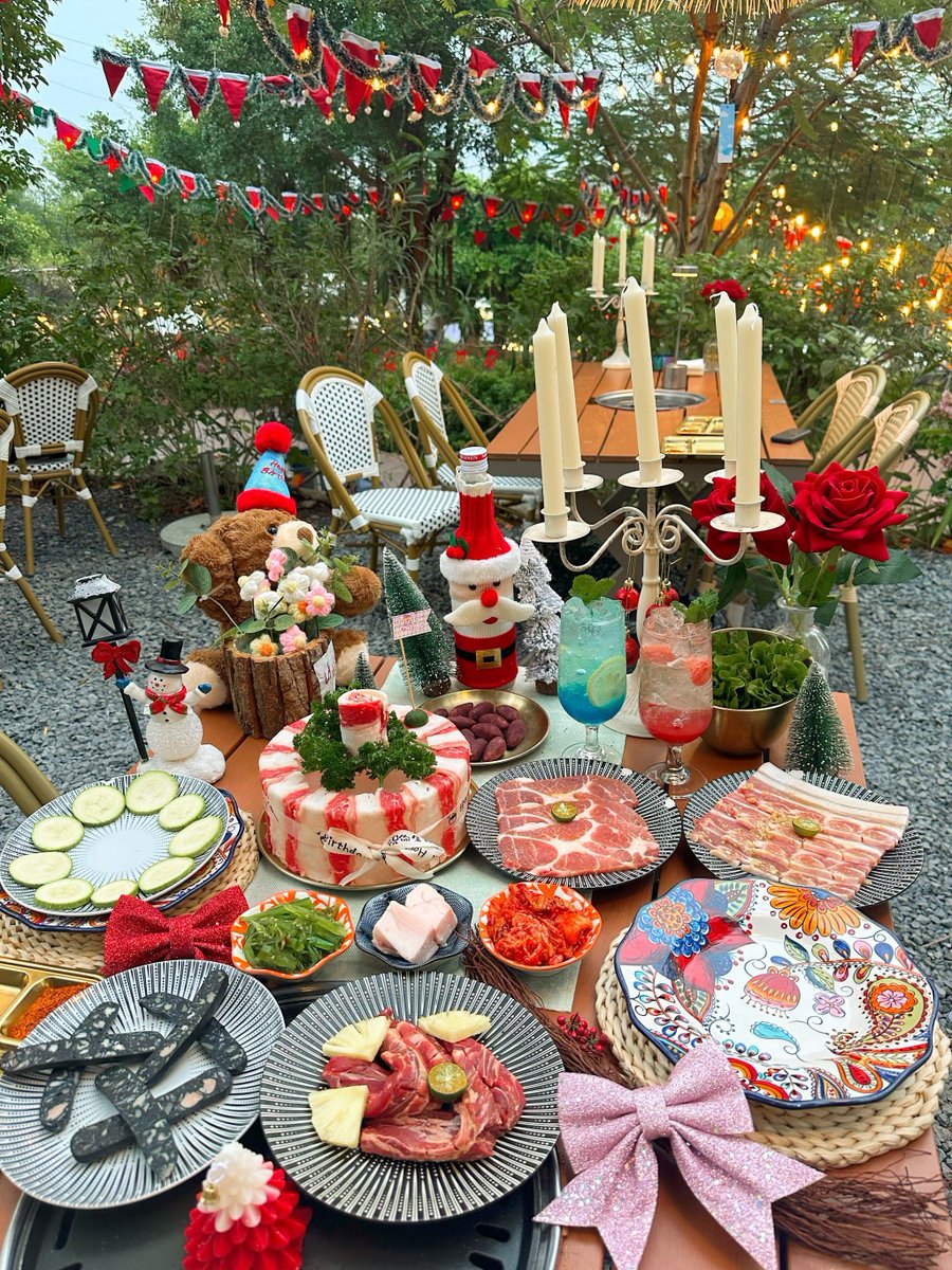 Brandeewoa1k's tweet photo. Menú Navideo Especial! Pavo asado con salsa de arándanos, turrón artesanal y cava para hacer tus fiestas inolvidables. Reserva ya! https://t.co/r84rrksXgP