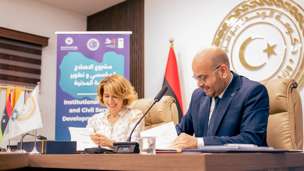 UNDPLibya's tweet photo. Today, the Ministry of Civil Service &amp; @UNDP signed a key agreement to advance civil service reform &amp; strengthen public institutions.
Through this partnership, we support nationally led efforts to build effective, accountable, &amp;responsive institutions for sustainable development. https://t.co/Nvo7o6ziyT