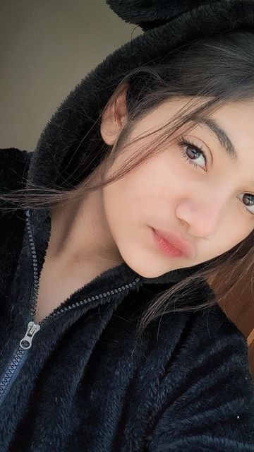 AndreNeto79's tweet photo. Julian Newman was in disbelief after his sister Jaden corrected N3on on the “why bebe” phrase from her viral video  #leak #momsonn
JADEN NEWMAN Leak Video https://t.co/0ISR8jyVDG