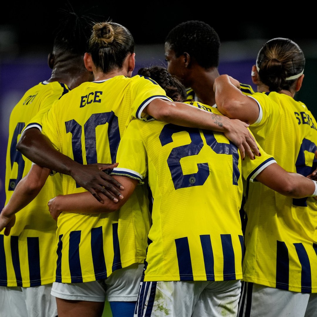 fenerkolikorg's tweet photo. Fenerbahçe, UEFA Kadınlar Avrupa Kupası'nda son 16 etabına yükseldi.

Tebrikler kızlar! @kadinfutbolfb 👏 https://t.co/5Jozl6Rfxd