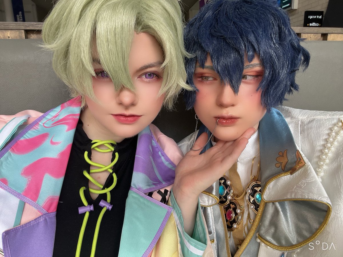 junisenas's tweet photo. hi we are eve 💖 https://t.co/NbKebRZ5zW