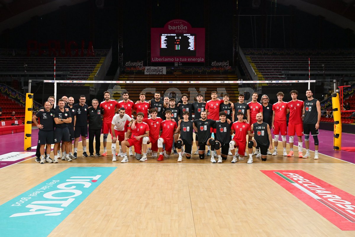 SIRVolleyPG's tweet photo. Il test con Macerata finisce 4-0 per i BlockDevils!
https://t.co/BgucGTheZD
#BlockDevils https://t.co/YE6EUjBuZo