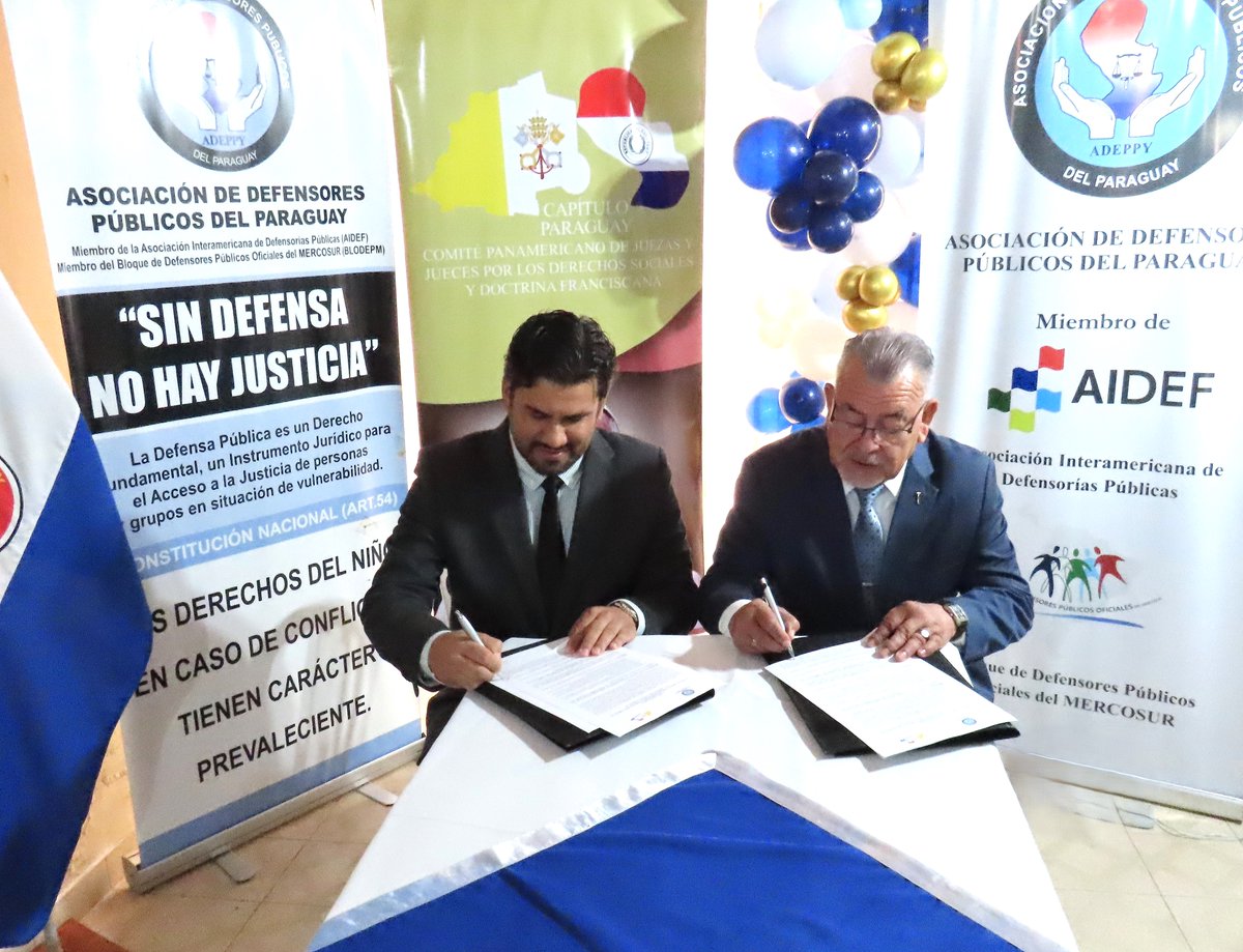 Copajucap's tweet photo. El Dr. Delio Vera Navarro Pdte. de la Asociación COPAJU PY, y el Dr. Adrián Arévalos Pdte. de la Asociación de Defensores Públicos del Py (ADEPPY) firmaron un Convenio de Cooperación orientado a fortalecer los Derechos Económicos, Sociales, Culturales y Ambientales (DESCA) https://t.co/0LIup7YaXH
