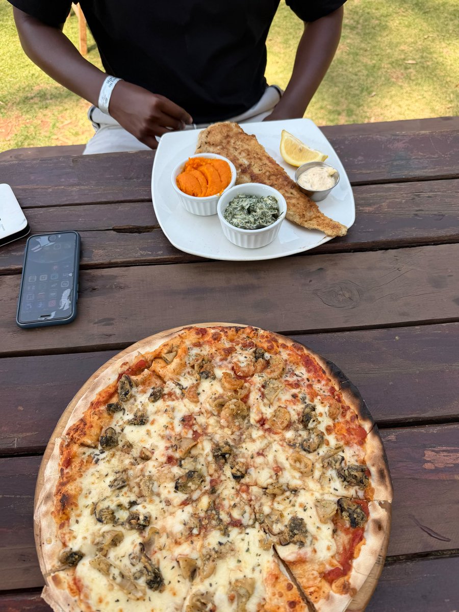Hopless_Mat's tweet photo. Ekse moja 🤟🏾 https://t.co/GKCgwwv6Ai