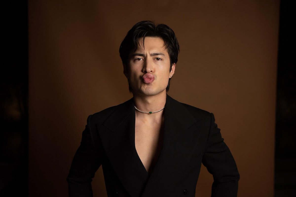 hudsonwphotos's tweet photo. New outtakes of Hudson Williams for Vanity Fair

thanks @hudsonconnorupd https://t.co/ltN1Kp1bPr