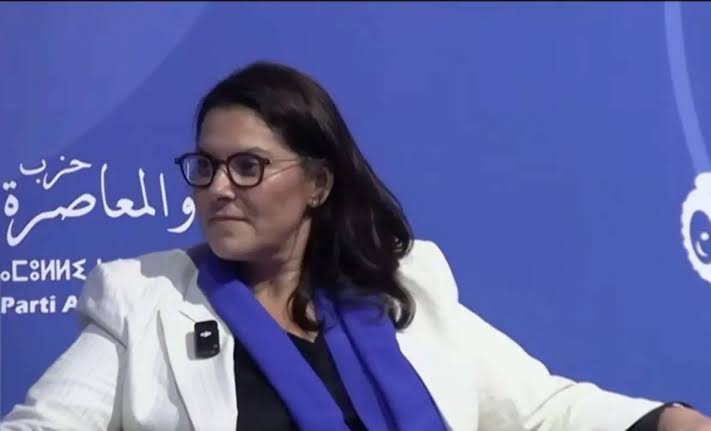 DavidGR1714's tweet photo. Primera ministre Marroc 
Diputada d' ER al Parlament 
No us grinyola i estranya res ? https://t.co/EjOcEHpagf