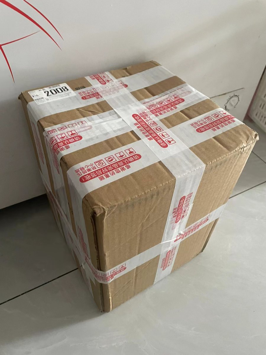 PetronilaA3cmu's tweet photo. Por fin llegó mi paquete! No puedo esperar a abrirlo y ver qué sorpresas trae , https://t.co/nw0VHzw48G