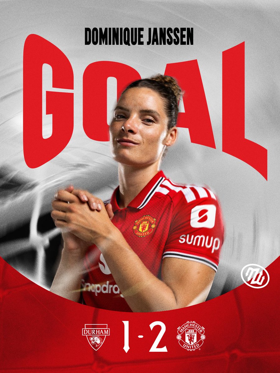 ManUtdWomen's tweet photo. WHAT A GOAL! Dom takes a superb free-kick which hits the back of the net 🔥 https://t.co/W3I6Ps5UDp
