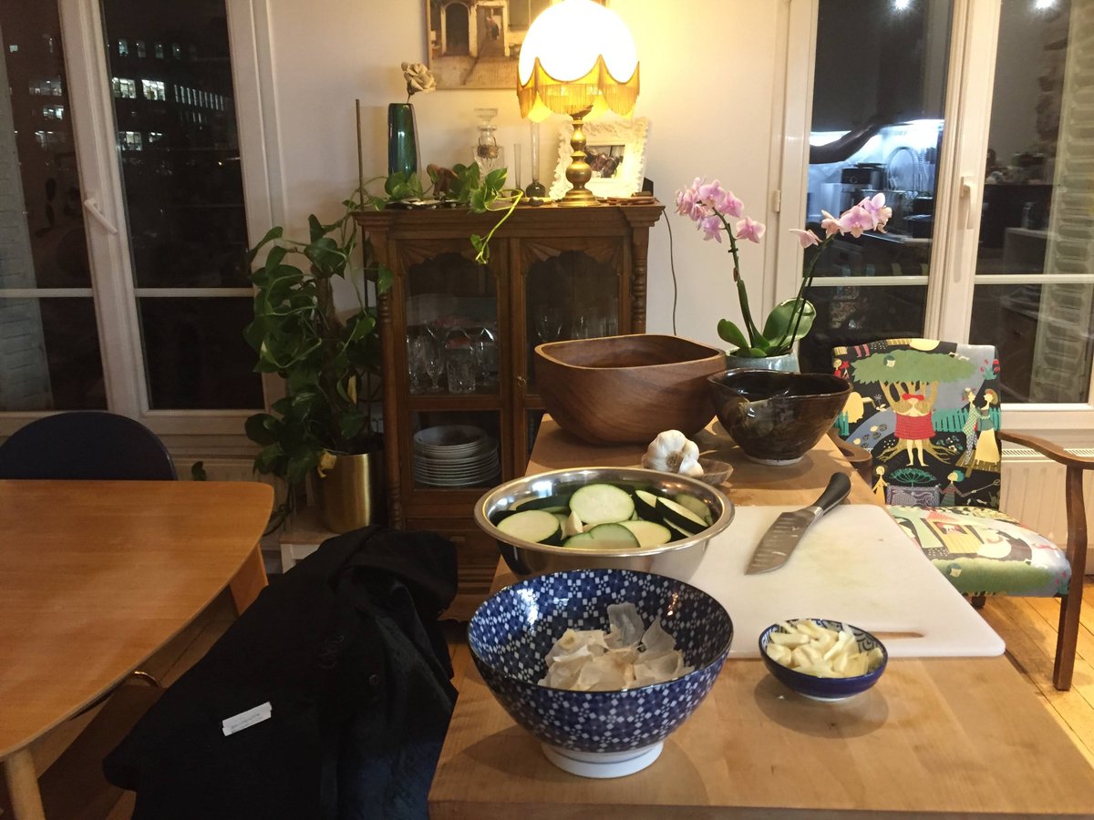 rockikuo's tweet photo. Late pics from last week. Dinner at rokia's https://t.co/ycLiFpLWxH