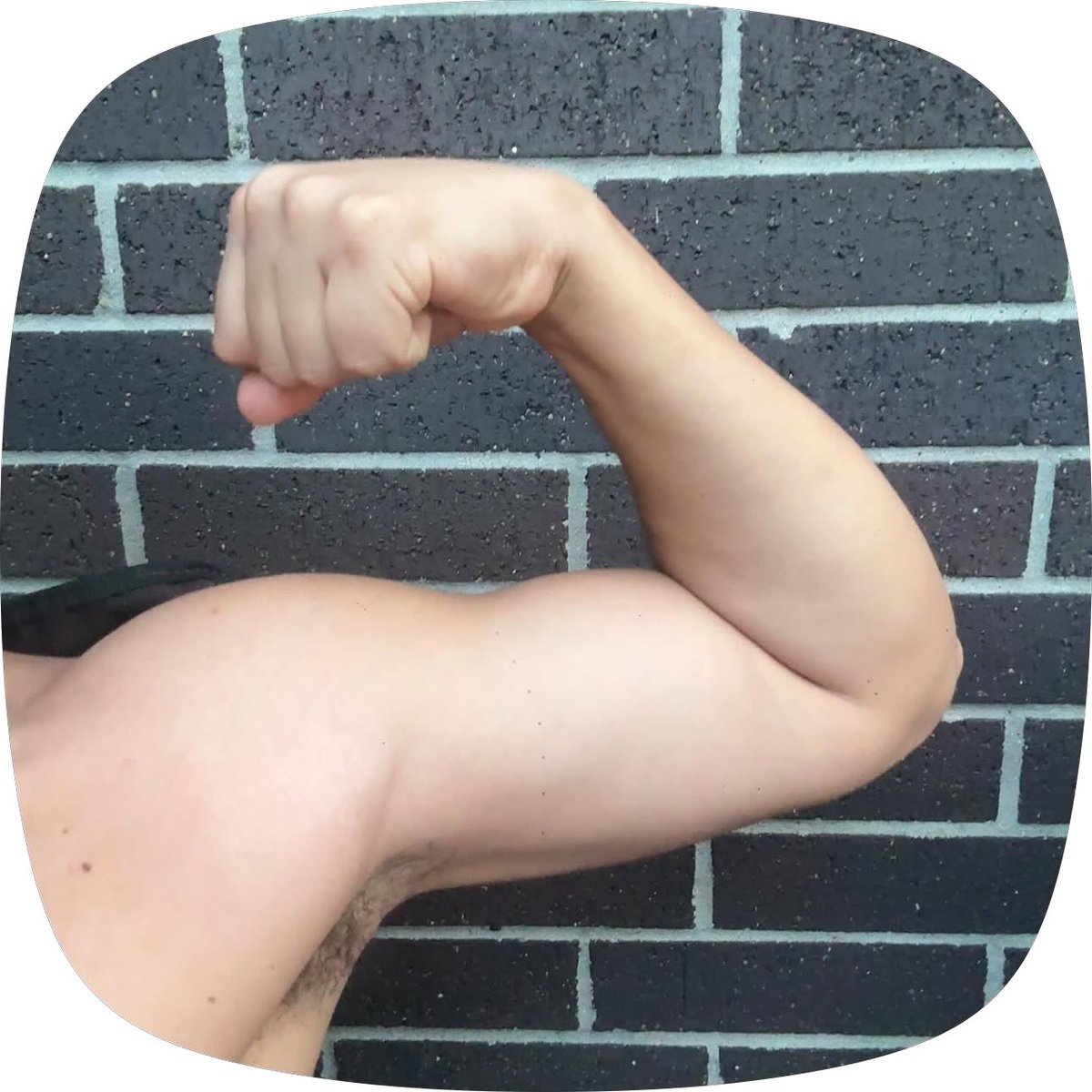 notmctm's tweet photo. #biceps #mlm #latino #bi #gym #gay https://t.co/10W8hHClEg