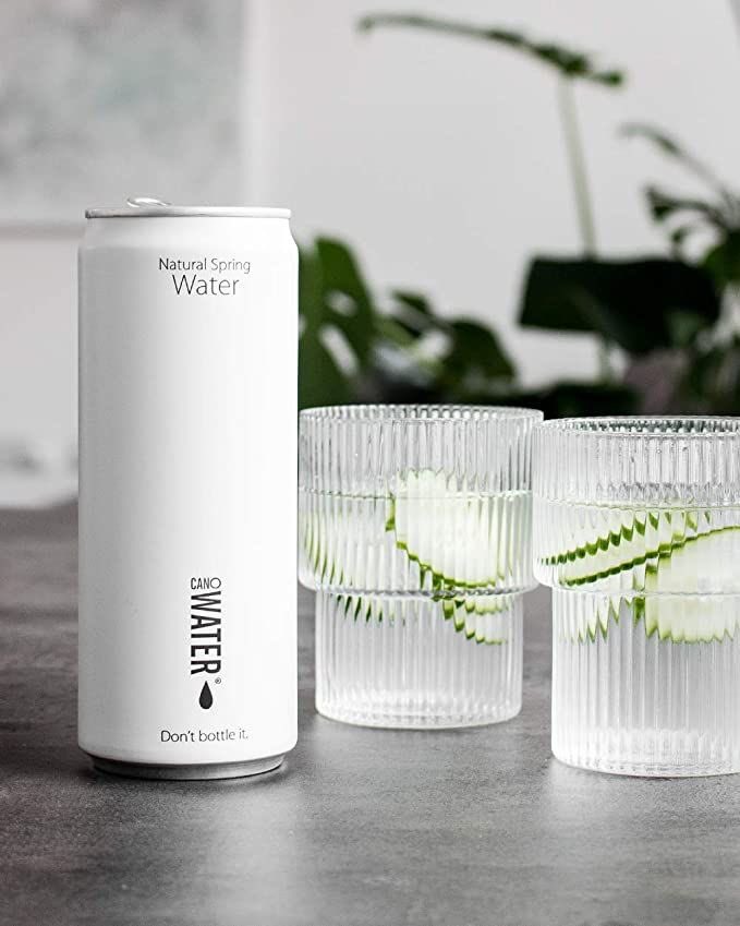 ocharomark's tweet photo. Juice tastes better poured from a carton.
Water tastes better from a can.
It’s just how things work. https://t.co/OYbQD5Qg6E