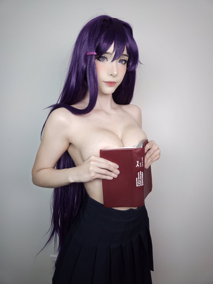 SkyexSummers's tweet photo. Yuri Cosplay https://t.co/TvhQ2jiiHs