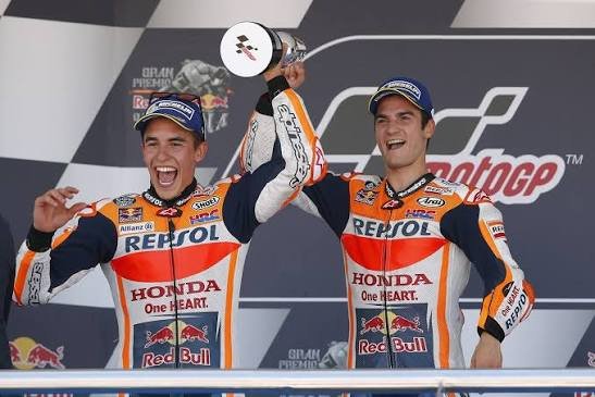 manex_4's tweet photo. marc and dani 
how i wish dani got to be a world champion 
injuries and misfortunes robbed him, us and moto gp one beautiful story 💔 https://t.co/LZqyJb18Xk