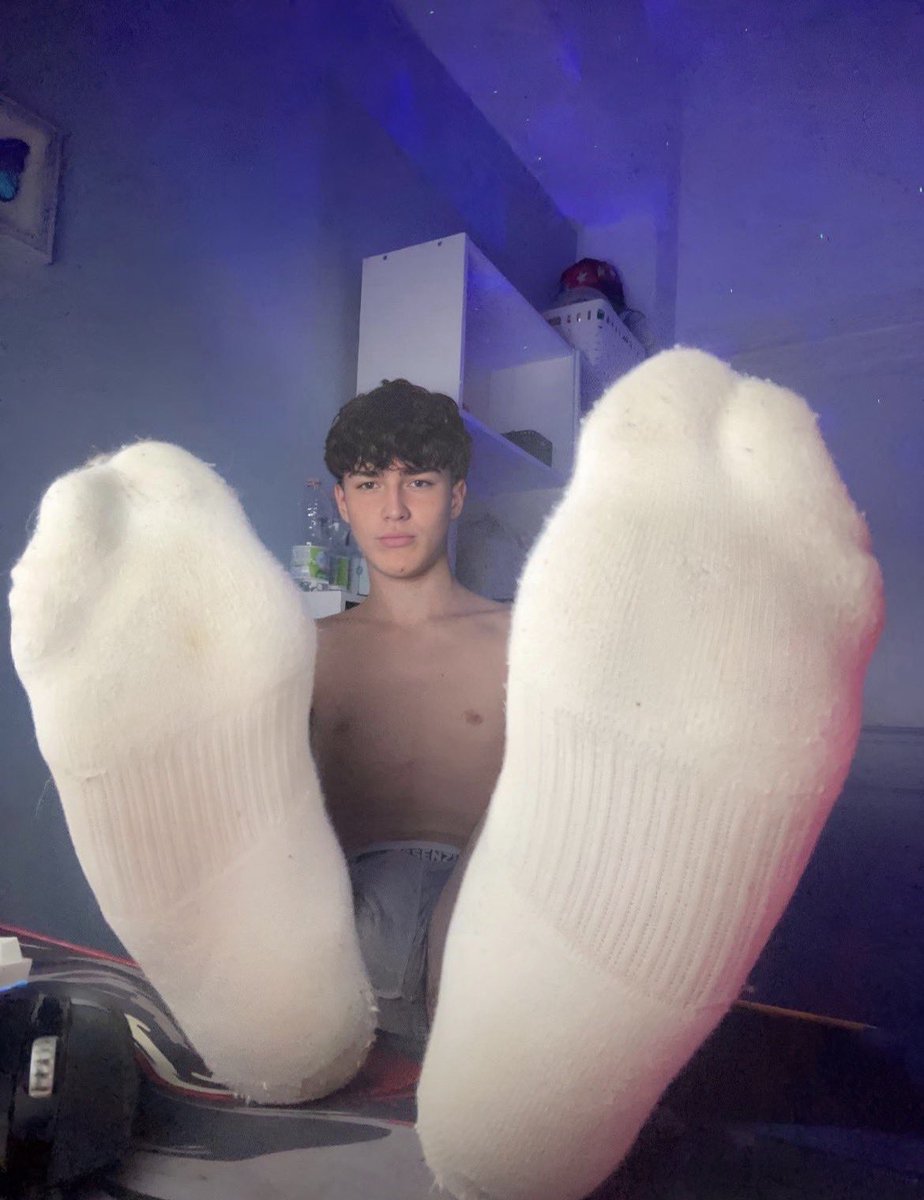 padronegiovanni's tweet photo. ur nothing but a slave for my socks https://t.co/lAKmKEWtjA