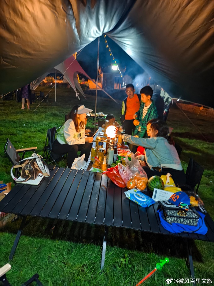 ScottEttrie4's tweet photo. Qué noche de camping perfecta! Vistas de las estrellas desde nuestra tienda, risas con amigos y el aroma del café matutino en el aire. Momentos que valen la pena guardar. https://t.co/8HDbe5USwR