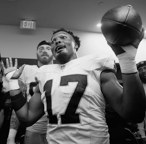 NFLMAVERICK's tweet photo. Nakobe Dean has salvaged the #17! https://t.co/JgdLp510wK